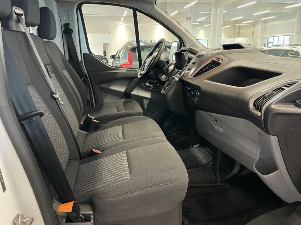 Ford Transit Custom 13