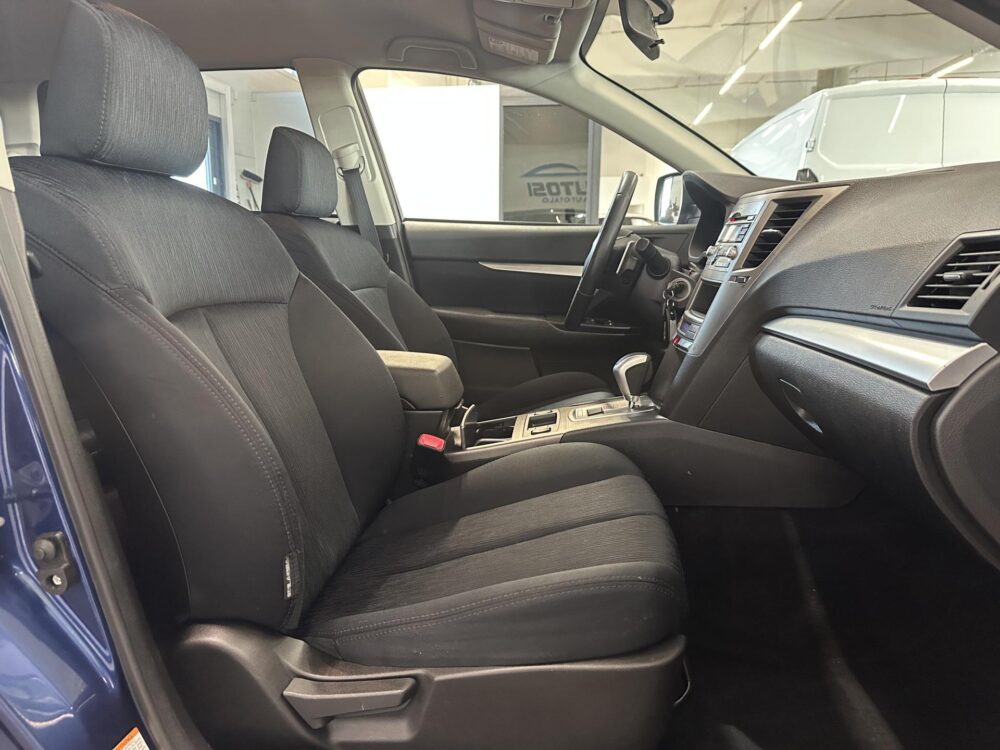 Subaru Legacy 11