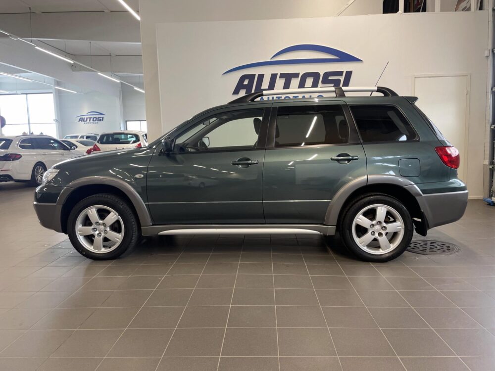Mitsubishi Outlander 2