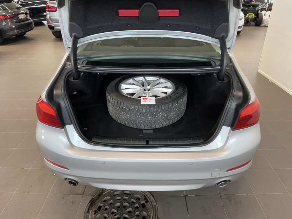 BMW 530 12