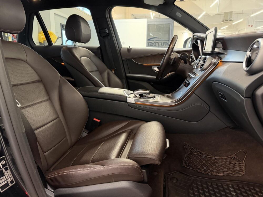 Mercedes-Benz GLC 15