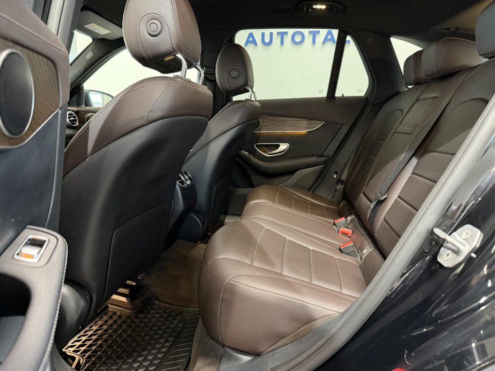 Mercedes-Benz GLC 10