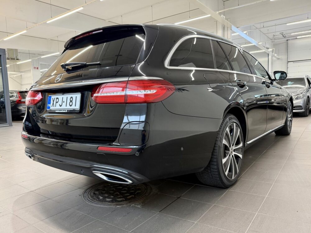 Mercedes-Benz E 4