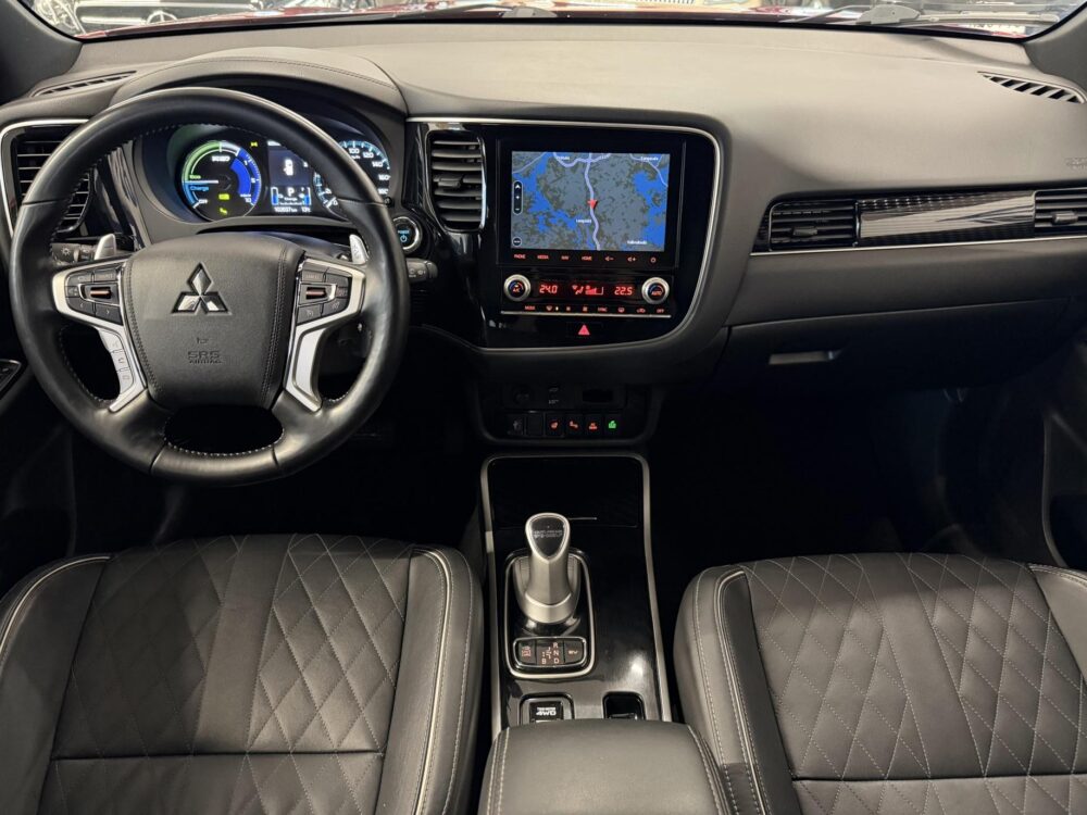Mitsubishi Outlander PHEV 17