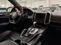 Porsche Cayenne 16