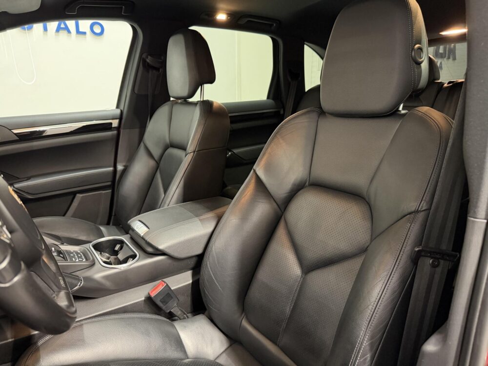 Porsche Cayenne 18