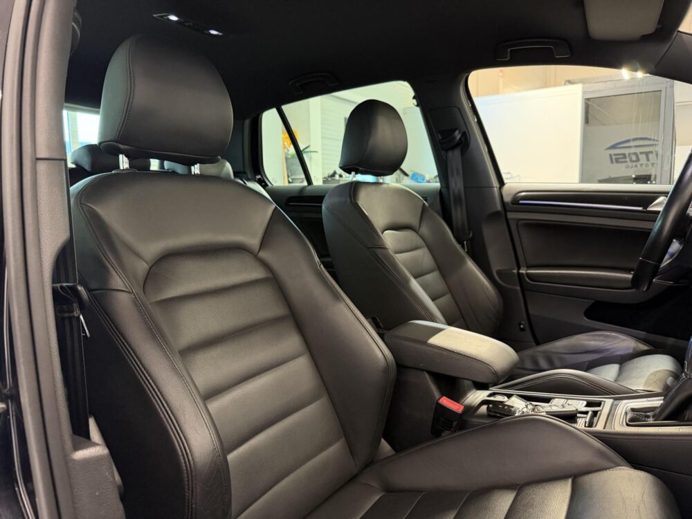 Volkswagen Golf 12