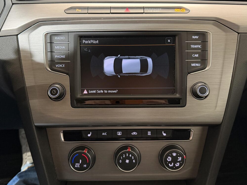 Volkswagen Passat 16