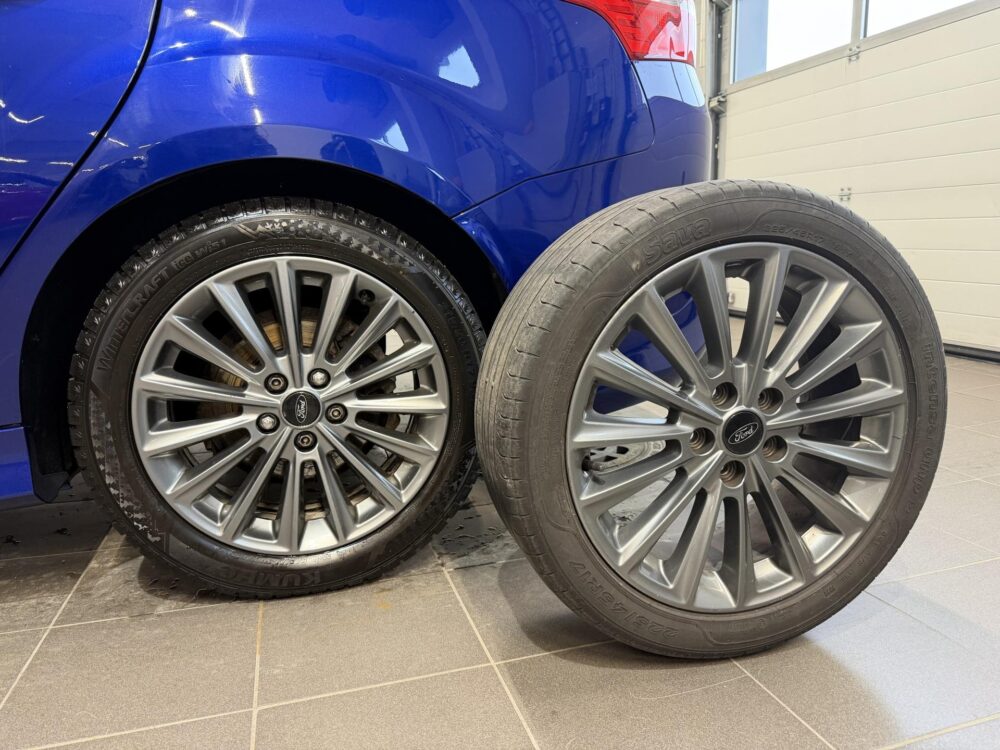 Ford Focus 6