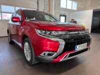 Mitsubishi Outlander PHEV 7
