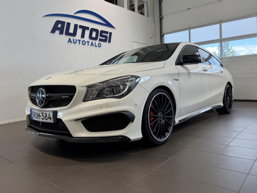 Mercedes-Benz CLA 45 AMG 1