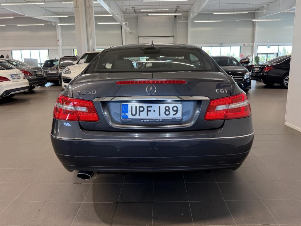Mercedes-Benz E 4