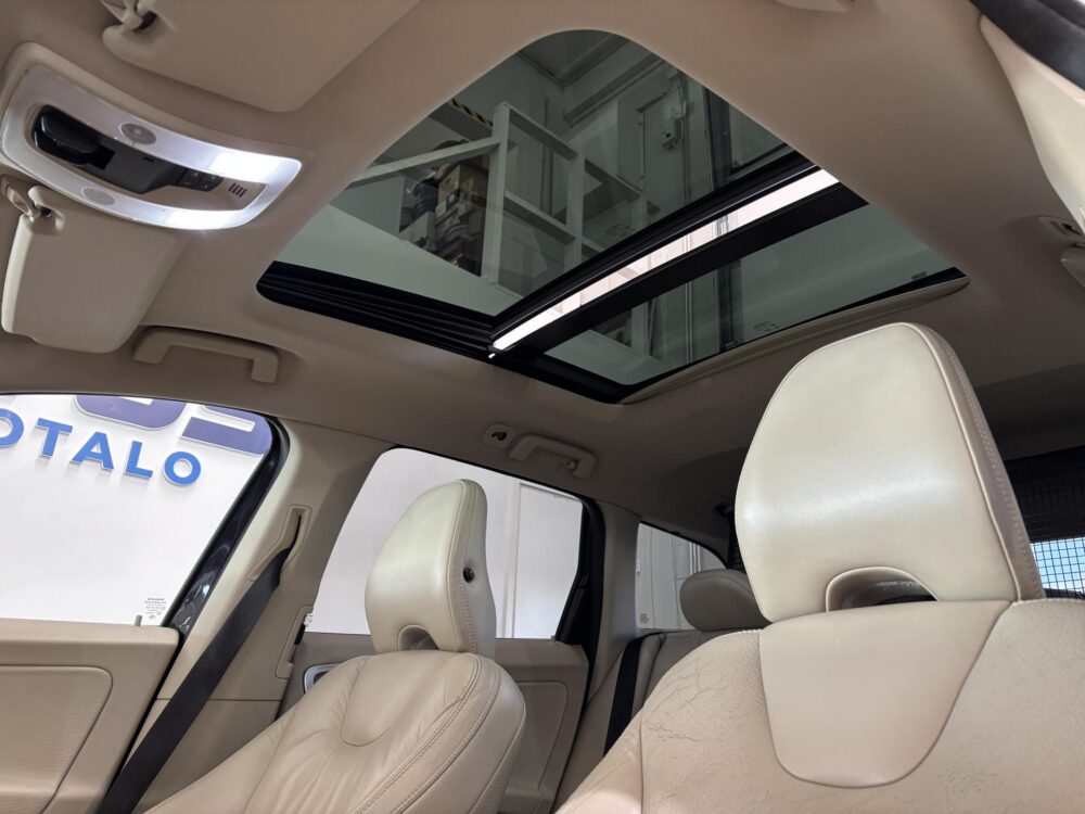 Volvo XC60 8