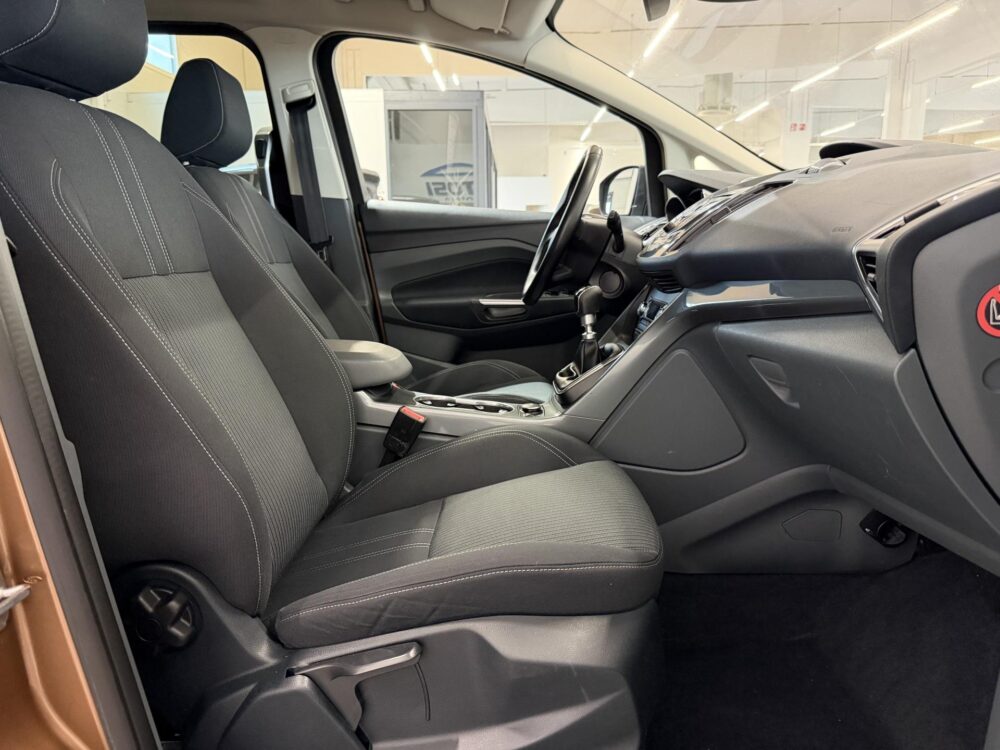 Ford Grand C-Max 15