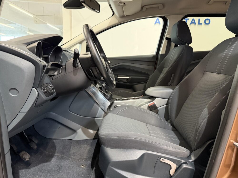 Ford Grand C-Max 8
