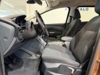 Ford Grand C-Max 8