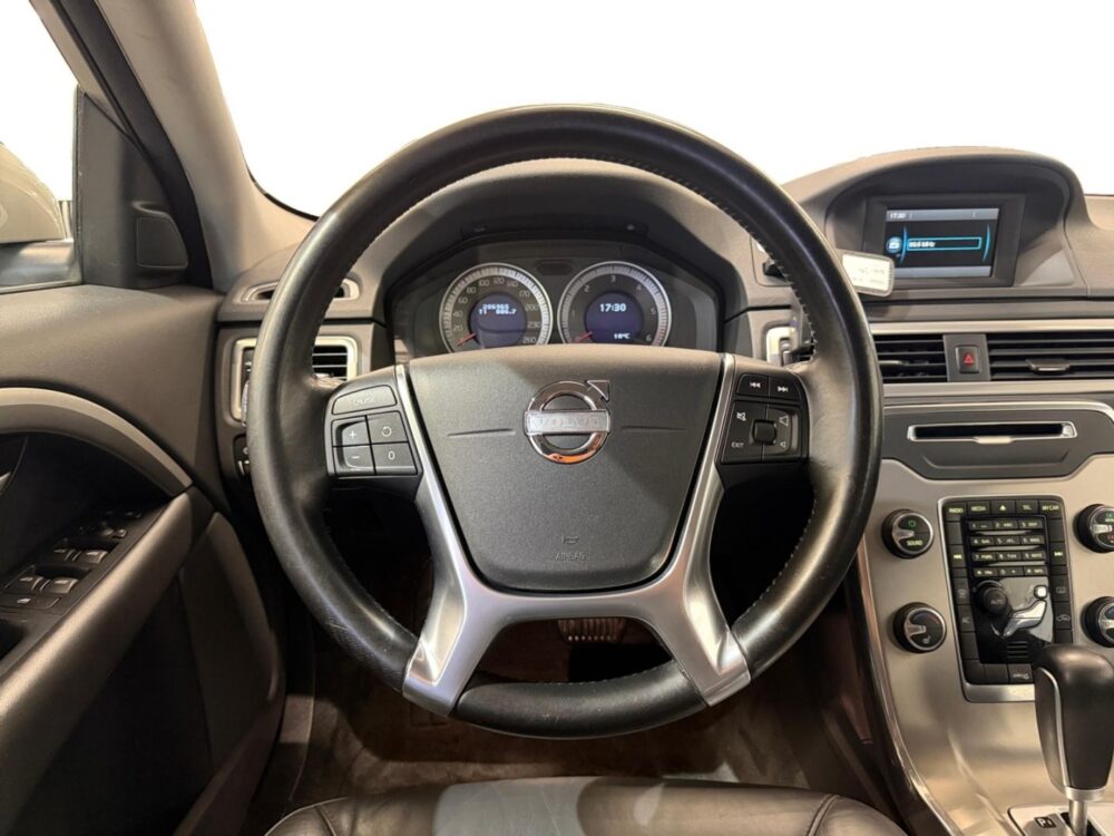 Volvo V70 11