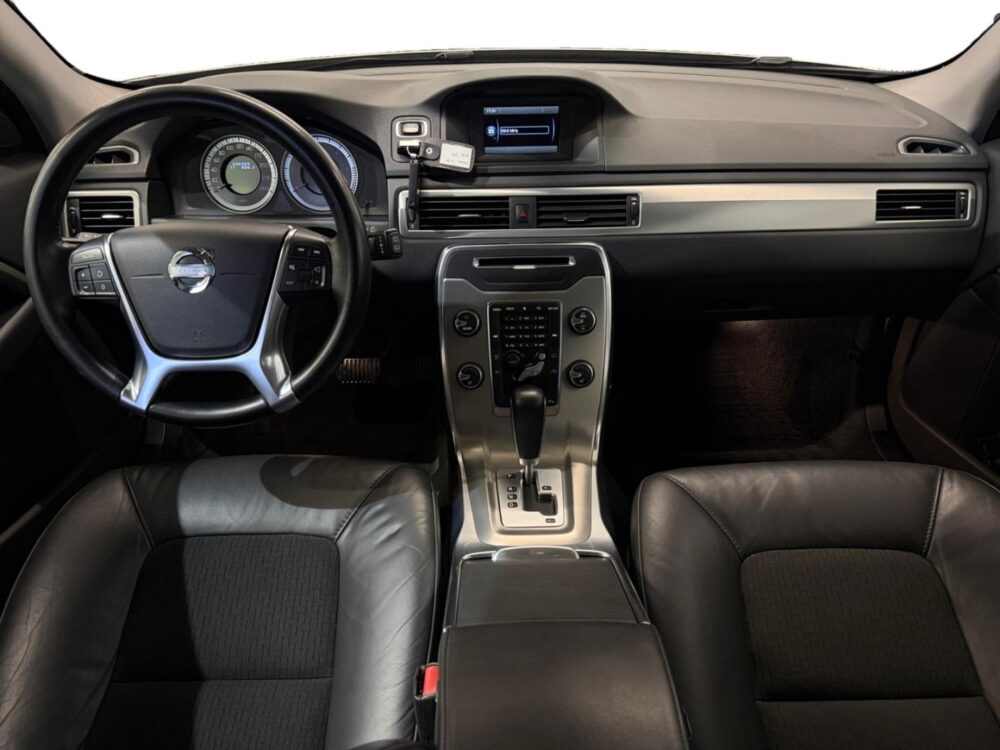 Volvo V70 14