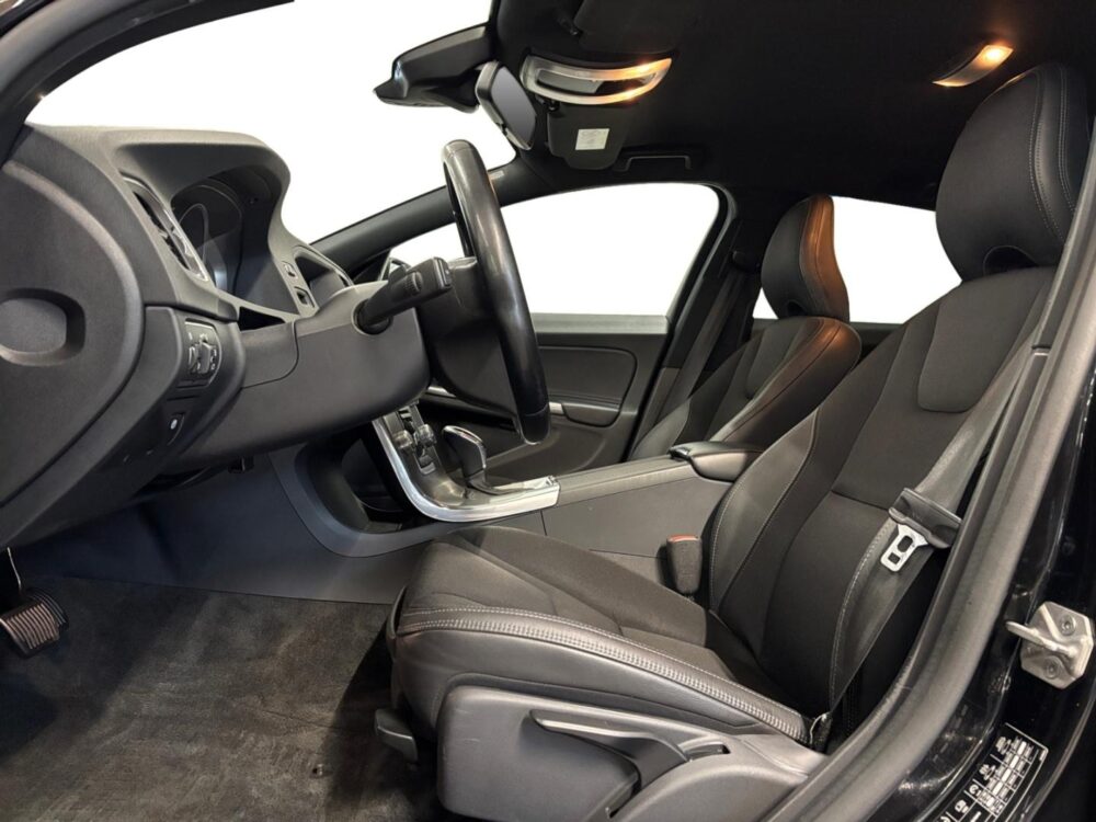 Volvo V60 9