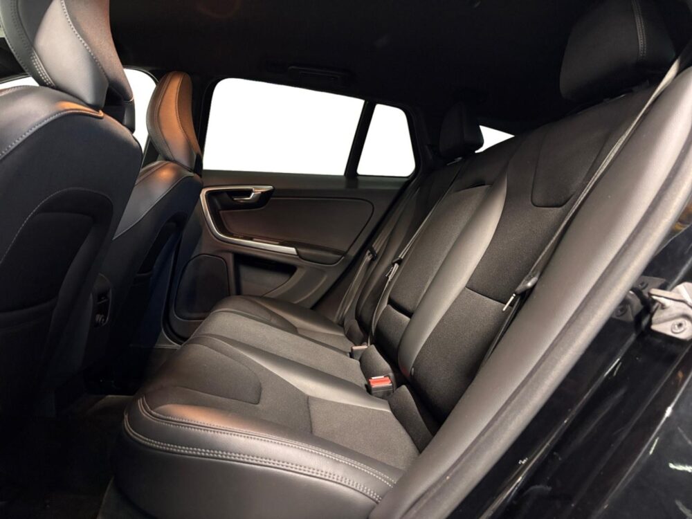 Volvo V60 12
