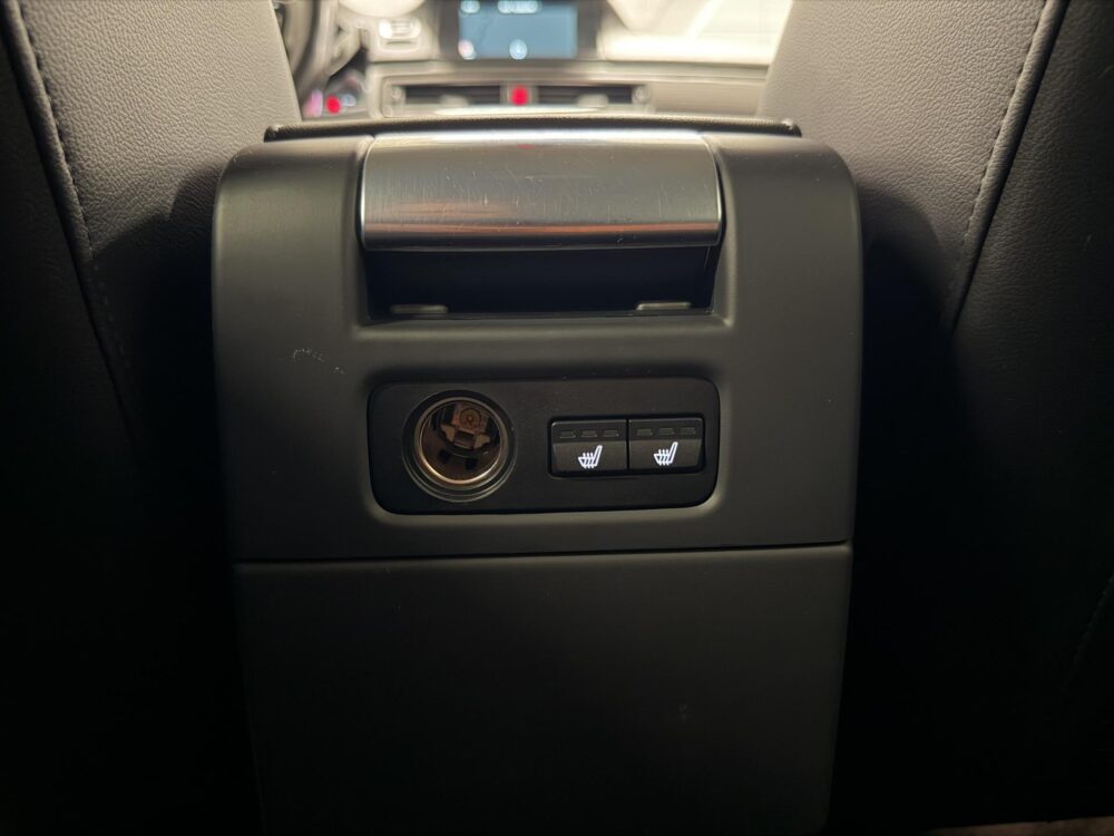 Volvo XC70 13