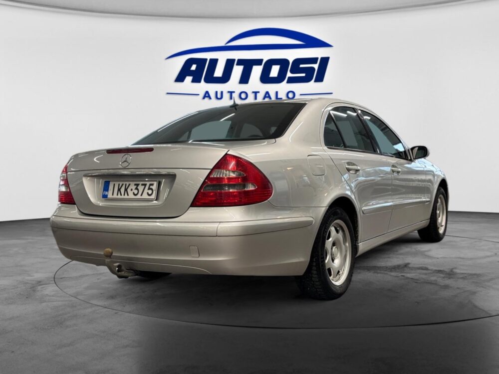 Mercedes-Benz E 5