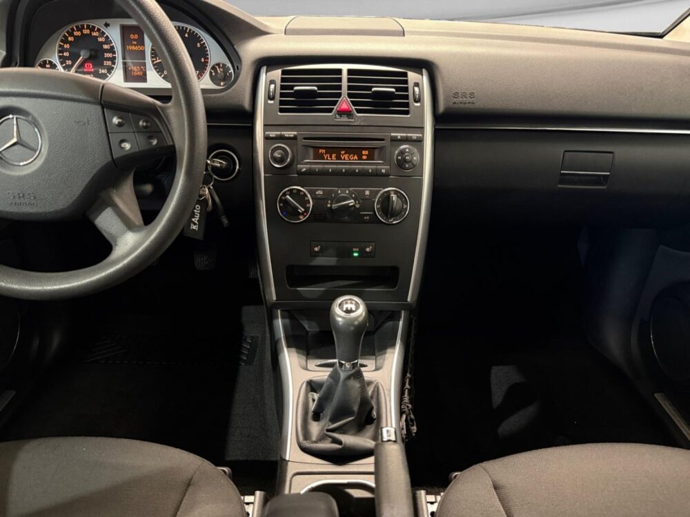 Mercedes-Benz B 11