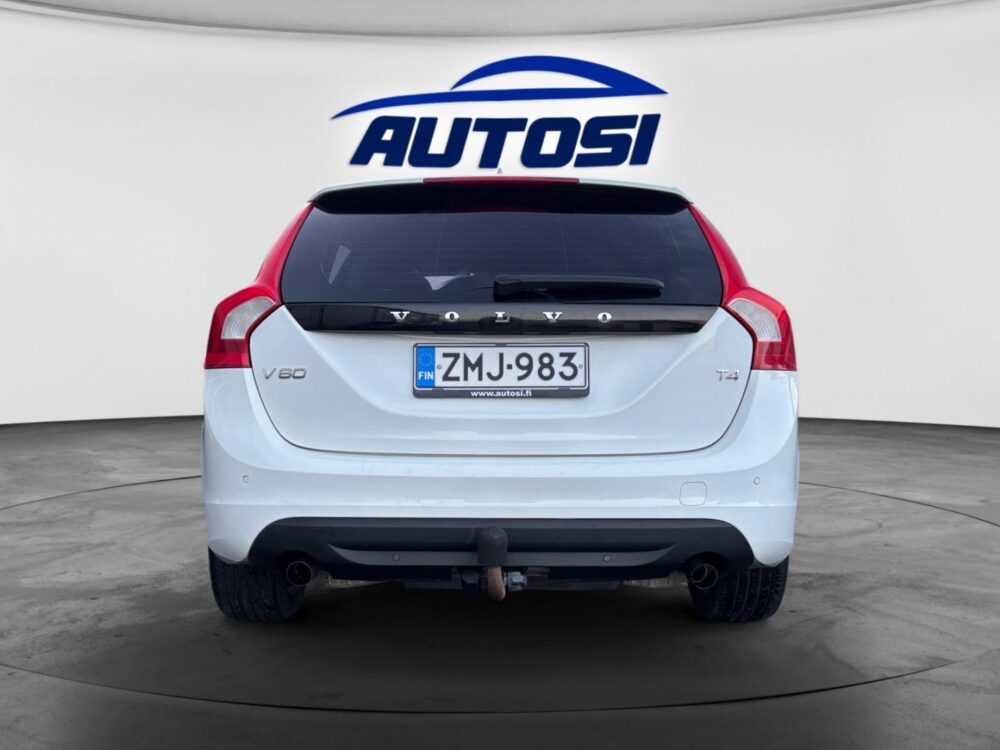 Volvo V60 4