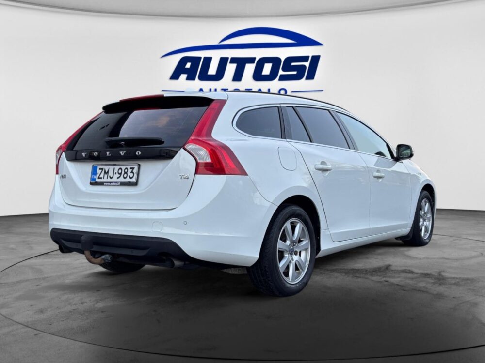 Volvo V60 5