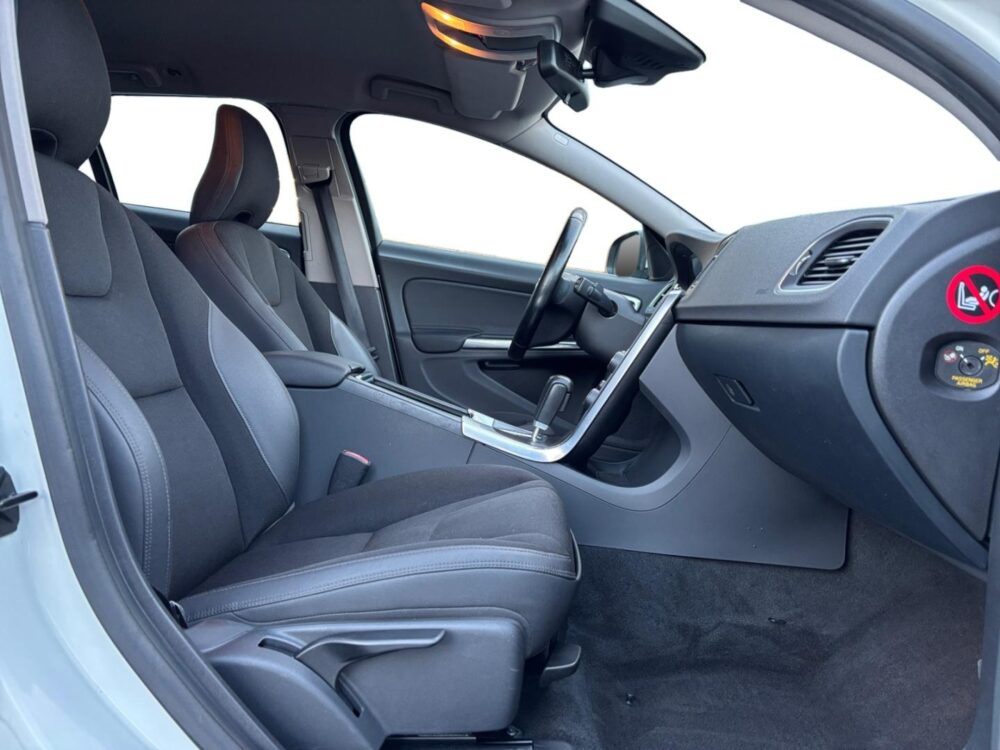 Volvo V60 14